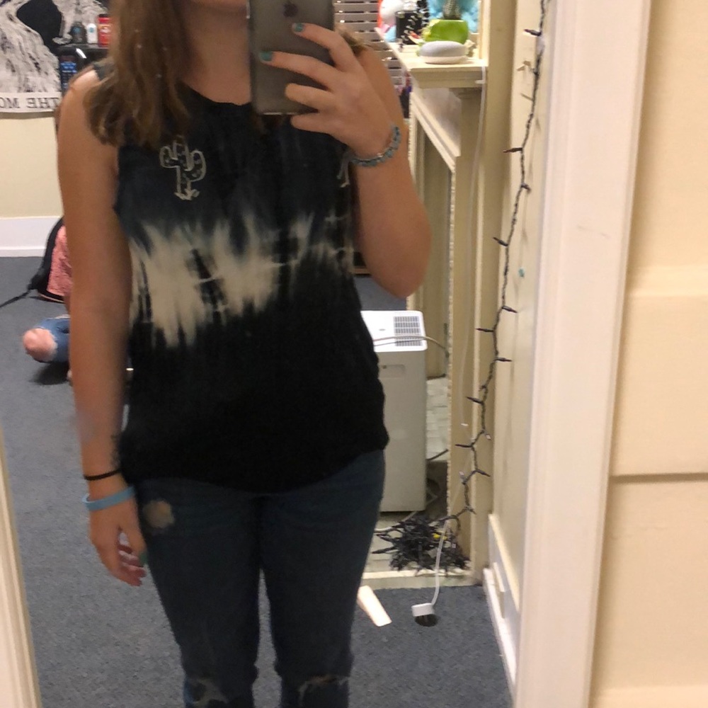 Muscle tee